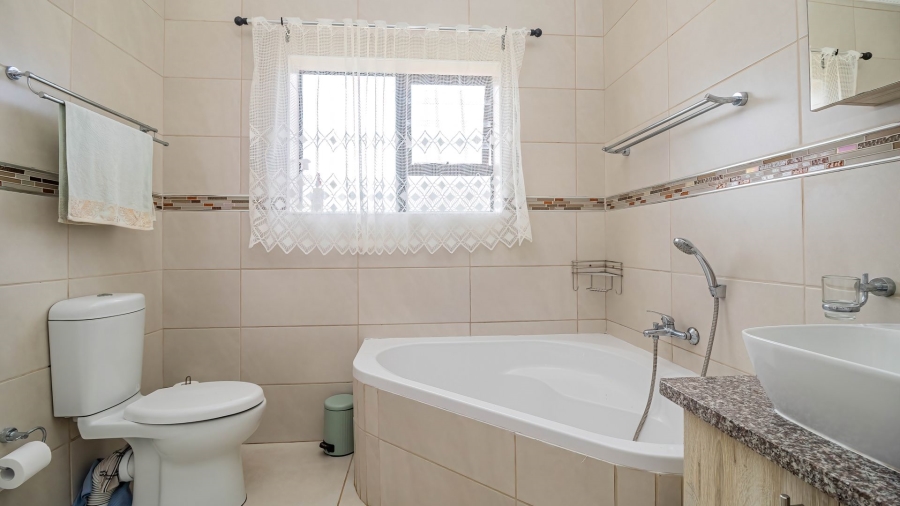 3 Bedroom Property for Sale in Dana Bay Western Cape